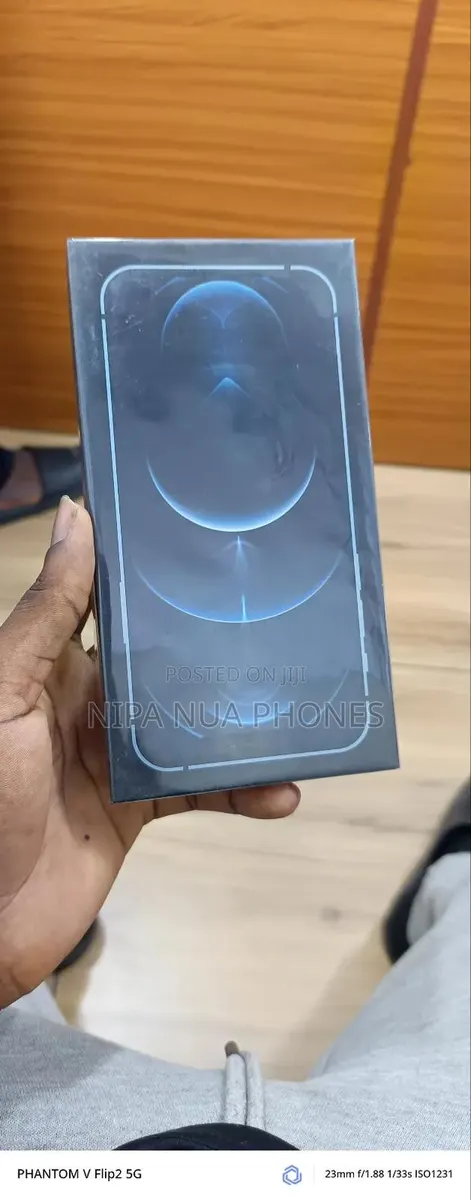 New Apple iPhone 12 Pro Max 128 GB Blue · Photo 1