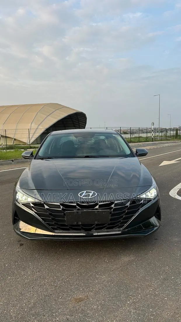 Hyundai Elantra SEL 2021 Gray