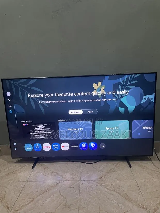 Samsung TV Crystal UHD DU7100 55inc · Photo 1