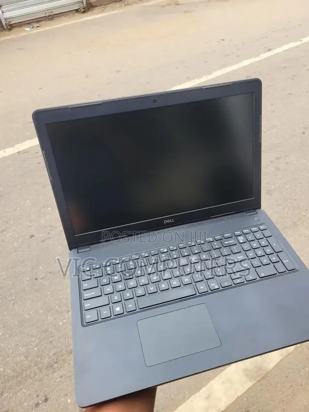 Laptop Dell Latitude 3580 8GB Intel Core i7 SSD 256GB · Photo 1