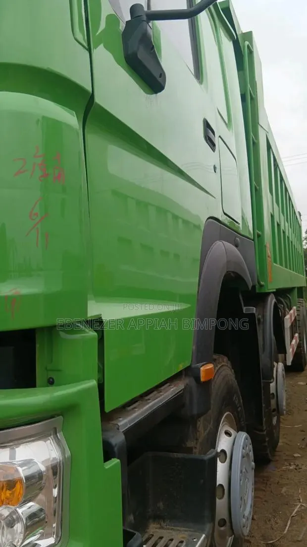 Howo Tipper Truck · Photo 1