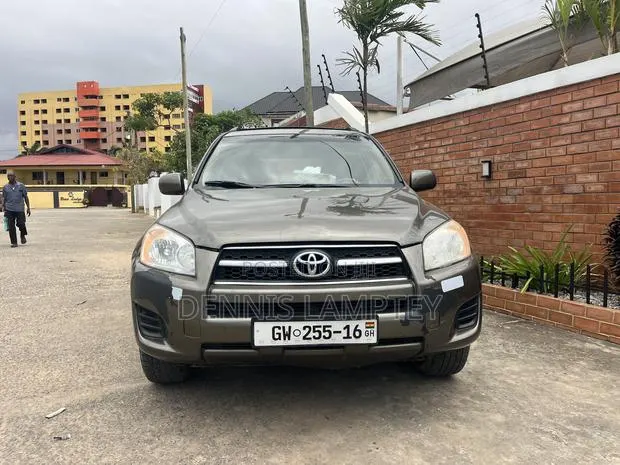 Toyota RAV4 2010 Brown · Photo 1