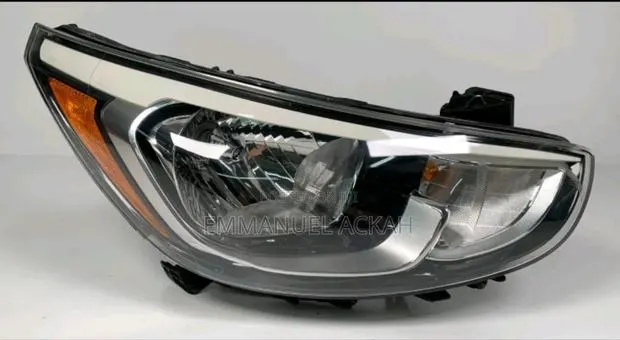 Hyundai Accent 2012 to 2017 Headlight Available · Photo 1