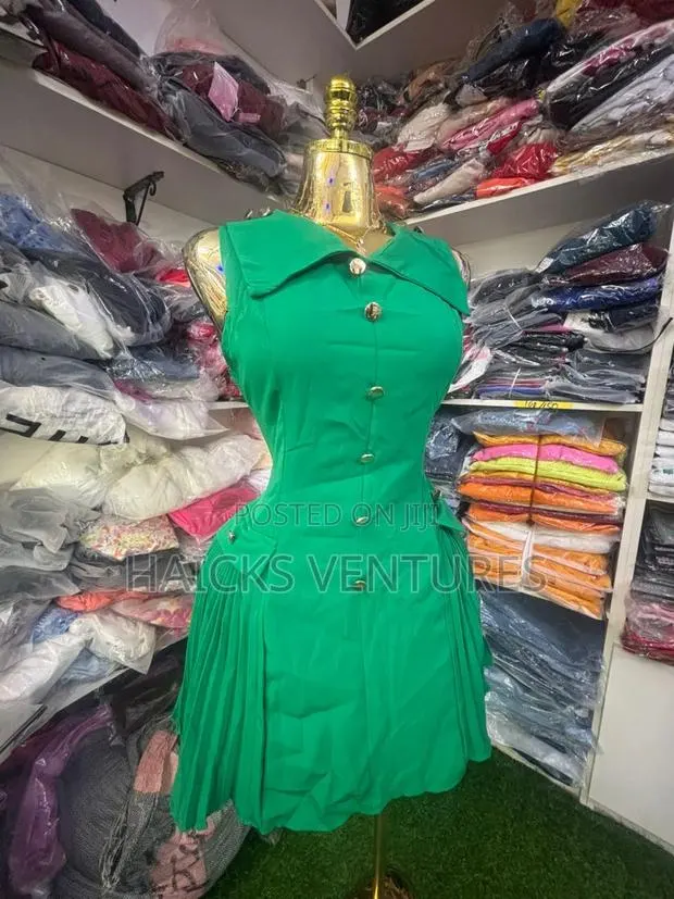 Ladies Decent Office Dress · Photo 1