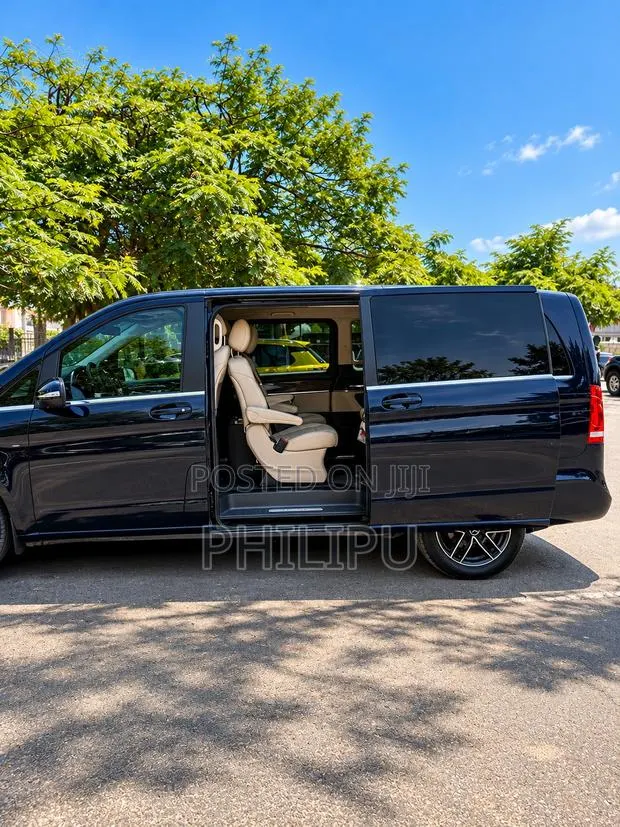 Mercedes-Benz V-Class 2015 Blue · Photo 1
