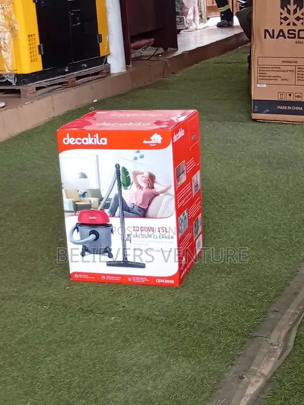 Multi-Purpose Vacuum Cleaner for Wet Dry Cleaning · Photo 1