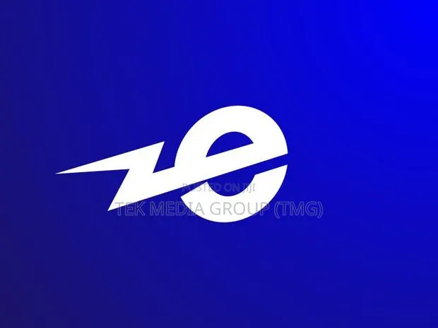 Premium Logo · Photo 4