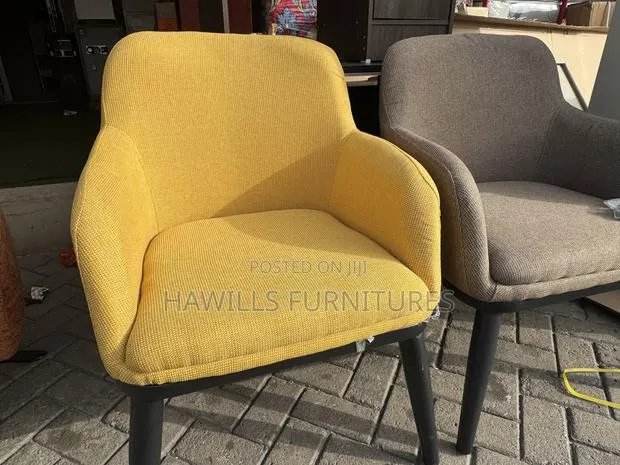 Living Room Single Sofa · Photo 1