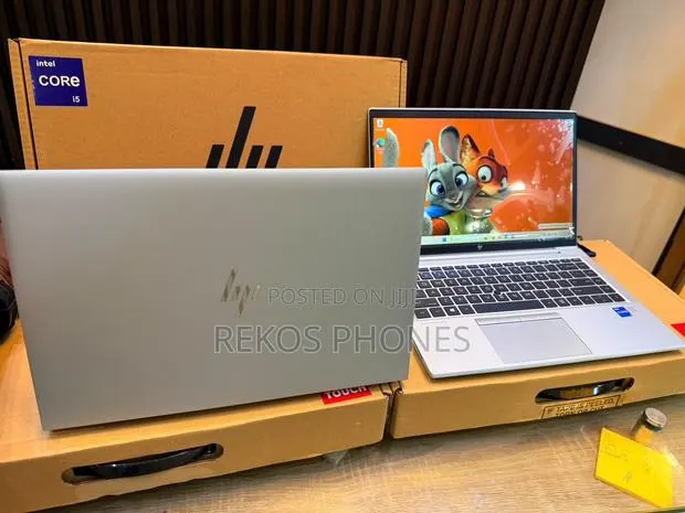 New Laptop HP EliteBook 840 G8 8GB Intel Core i5 SSD 256GB · Photo 1