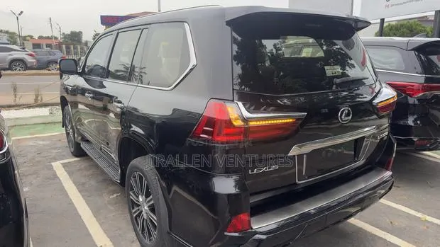 Lexus LX 2018 Black · Photo 1