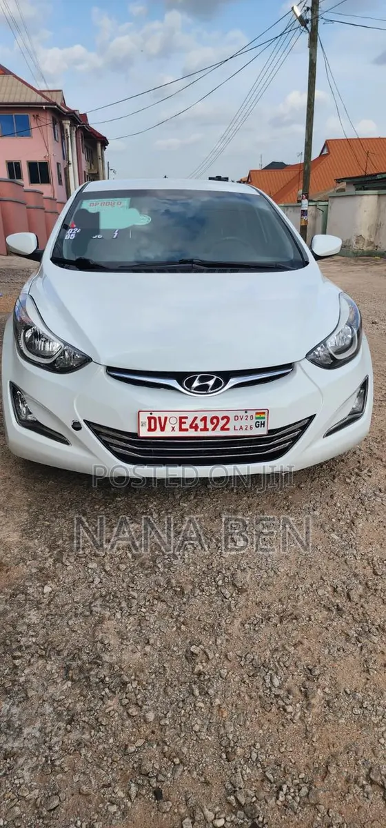 Hyundai Elantra SE Sedan FWD (1.8L 4cyl 6A) 2016 White · Photo 1
