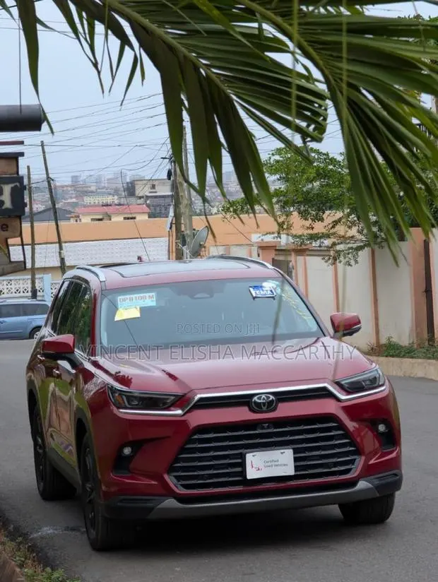 Toyota Highlander Platinum AWD 2024 Burgundy · Photo 1