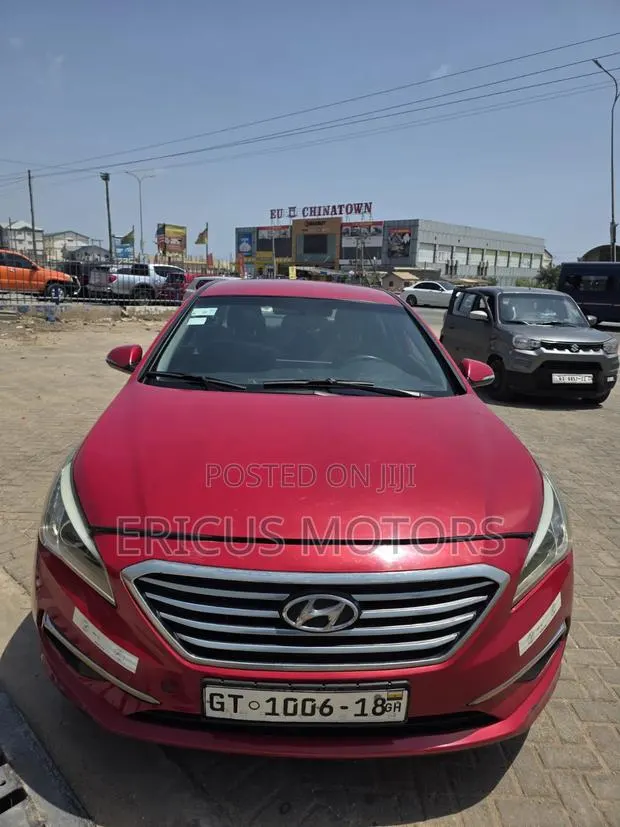 Hyundai Sonata Sport 2.0T Sedan FWD (2.0L 4cyl 6A) 2016 Red · Photo 1