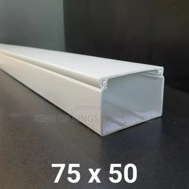 50x75mm PVC Trunking Cable Management Duct – White · Photo 1