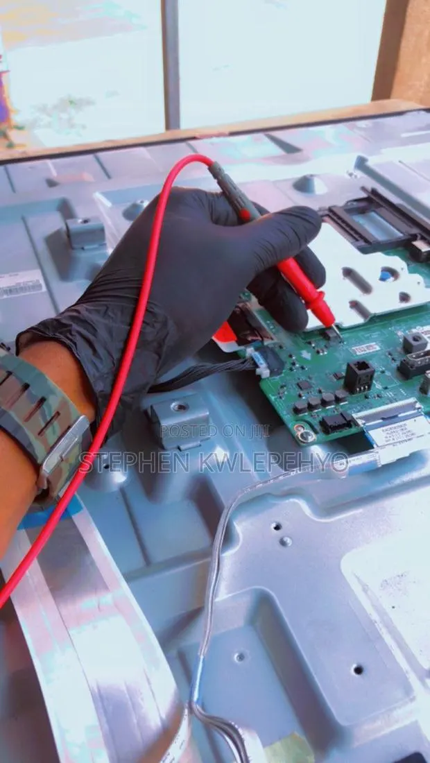 TV REPAIRS.OLED.QLED.LED.LCDTVs · Photo 1