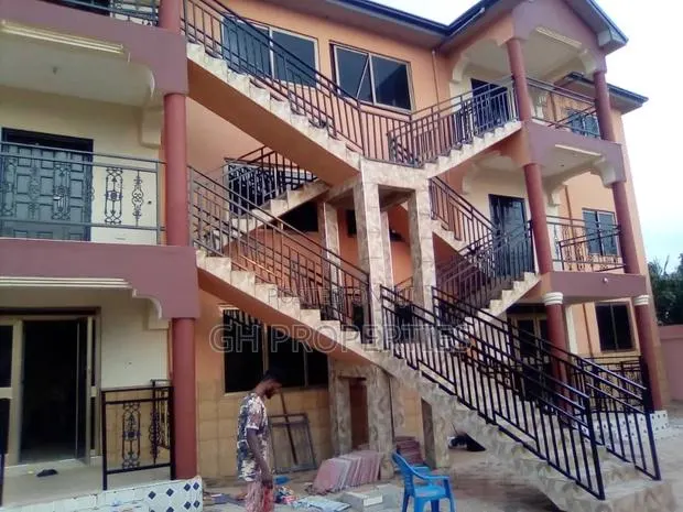 20bdrm Apartment in Sokoban,Apaaso., Kumasi Metropolitan for sale