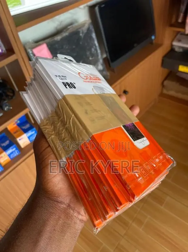 Ttempered Glass Screen Protector · Photo 1
