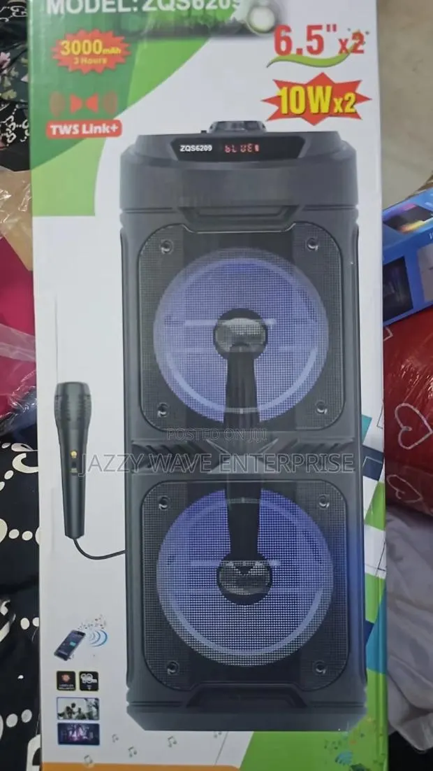 Bluetooth Speaker With Microphone · Photo 1
