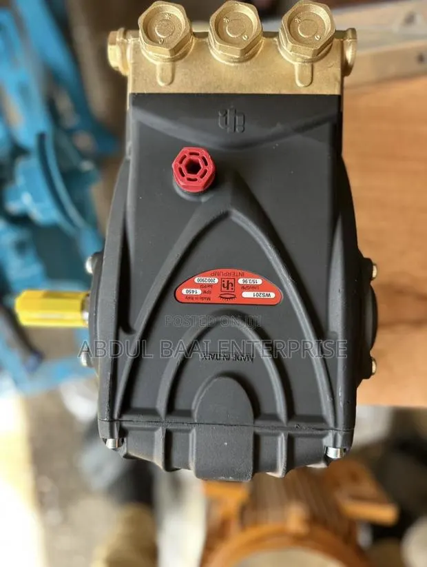 Italian Pump · Photo 1