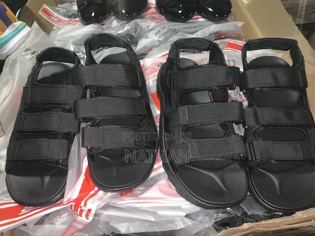 Fuce (Toris Sandals) · Photo 1