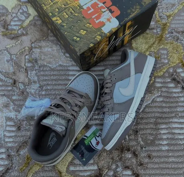 Nike Dunk Low "Bone Beige" · Photo 1