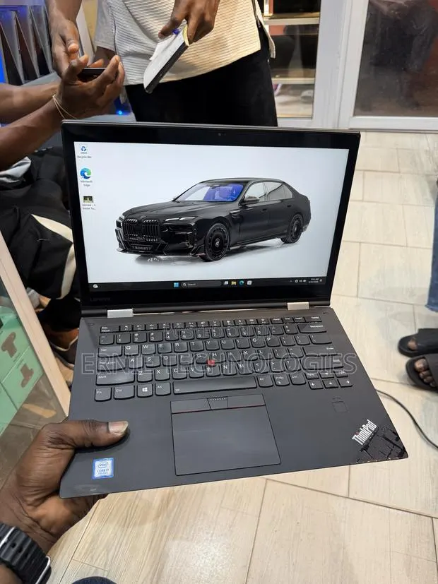 Laptop Lenovo ThinkPad X1 Yoga 8GB Intel Core i7 SSD 256GB · Photo 1
