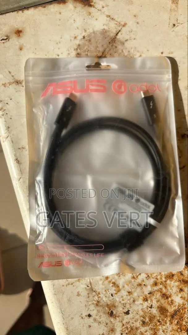 ASUS Thunderbolt 5, 1m · Photo 1