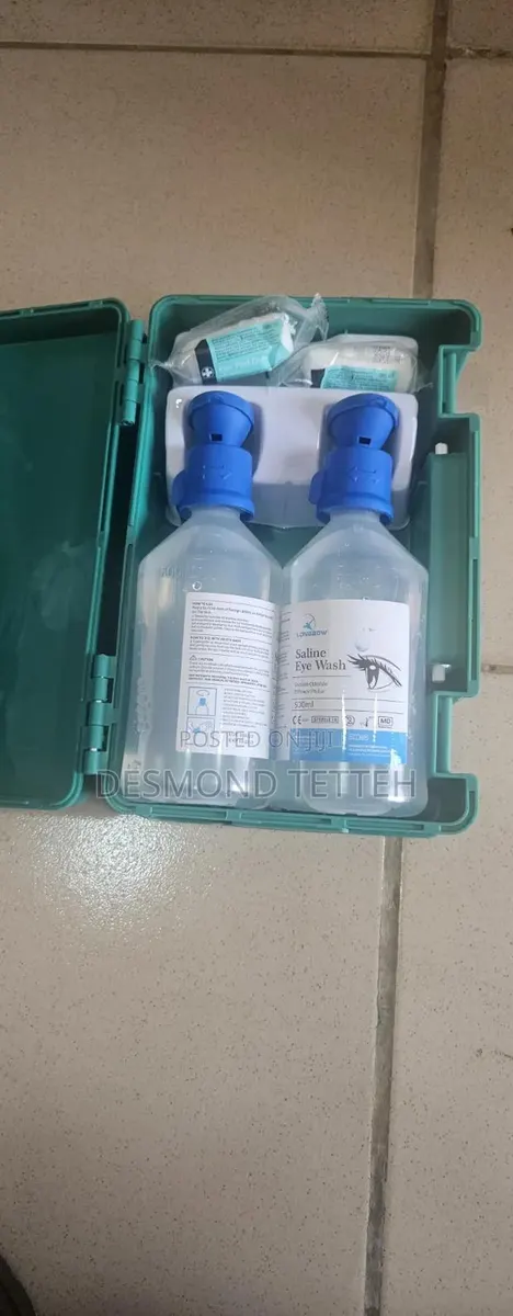 Emergency Eye Wash Station · Photo 1