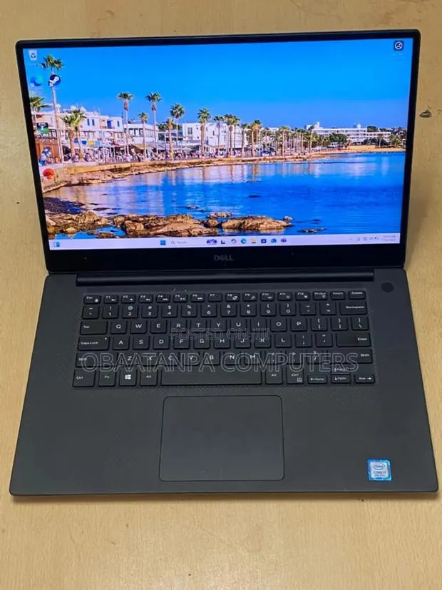 Laptop Dell Precision 5530 4GB Intel Core i7 SSD 512GB · Photo 1