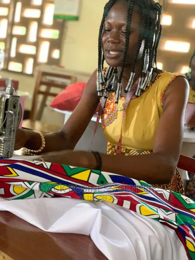 Pattern Fashion Designer School · Photo 1