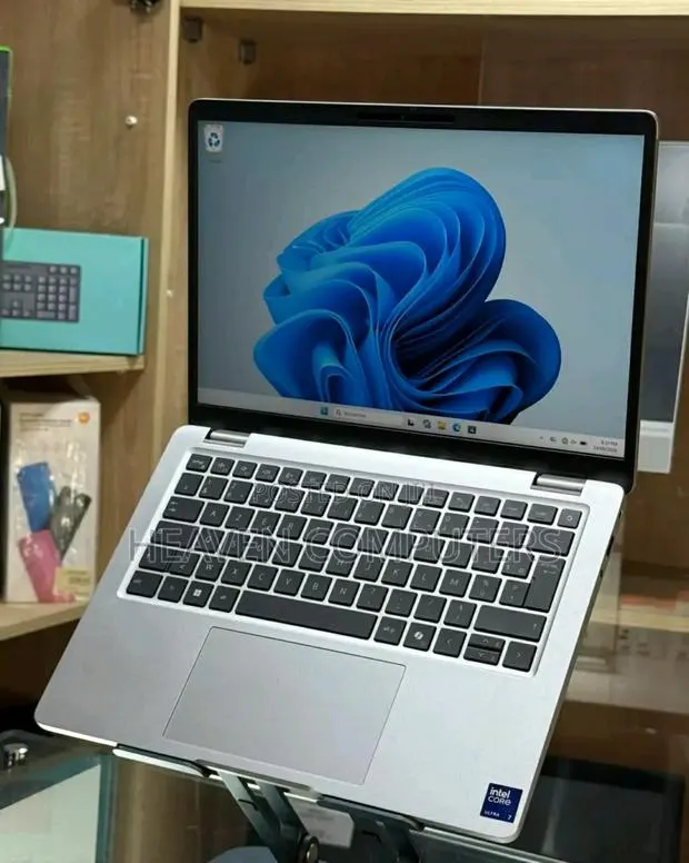 New Laptop Dell XPS 13 16GB Intel Core Ultra 7 SSD 1T · Photo 1