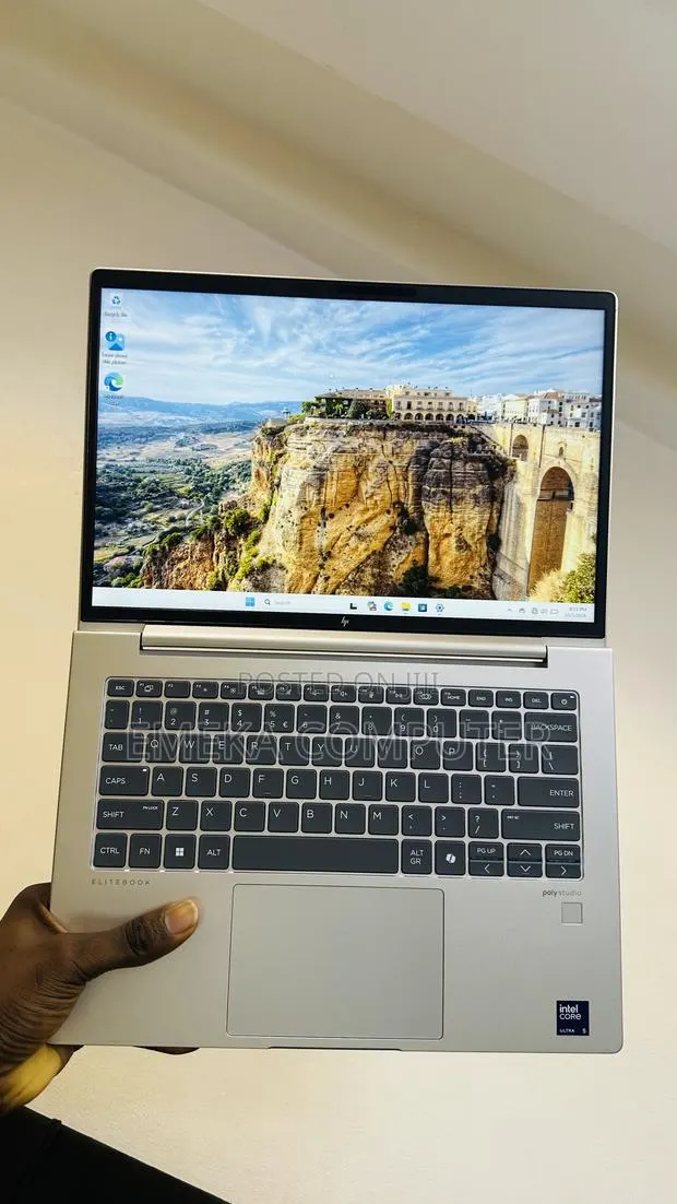 New Laptop HP EliteBook 640 G11 16GB Intel Core Ultra 5 SSD 512GB · Photo 1