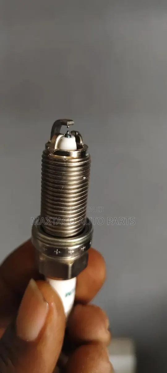 Denso (3491) Fk20hbr8 Spark Plugs for a Toyota Camry, Highlander · Photo 1