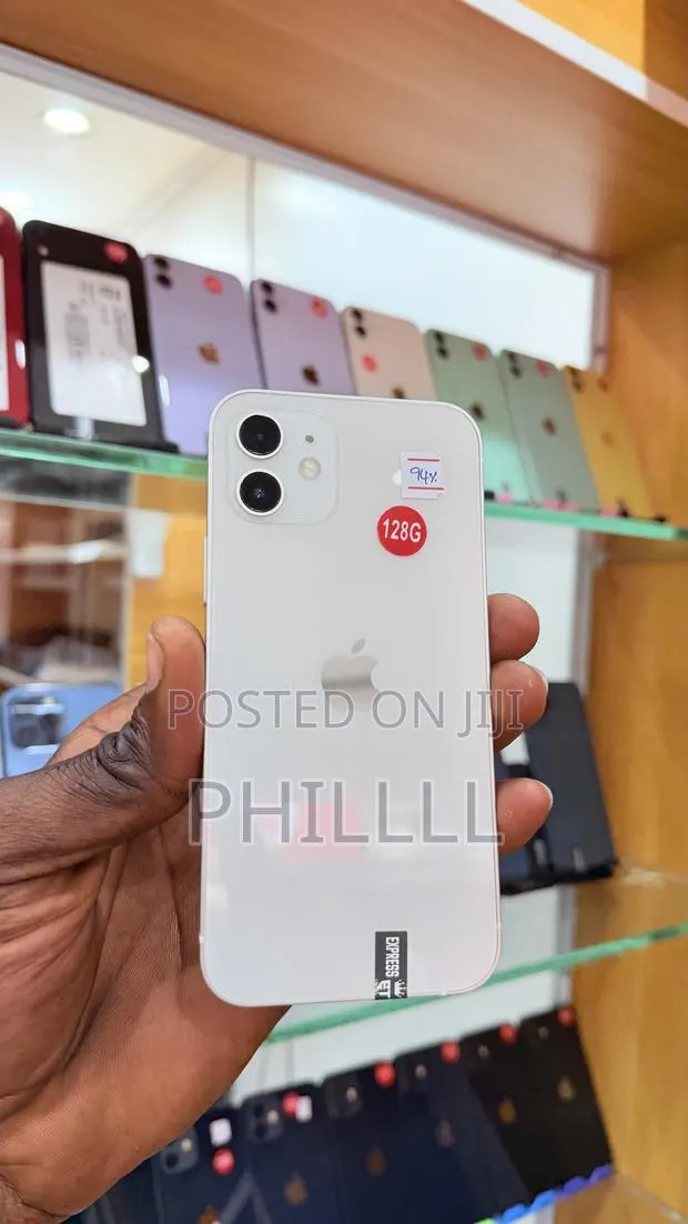 Apple iPhone 12 128 GB White · Photo 1