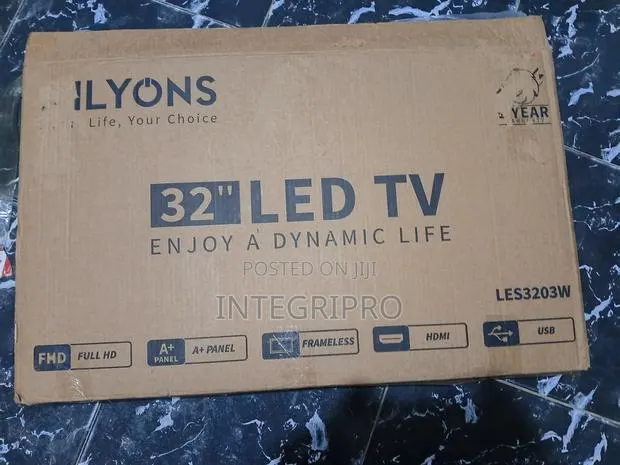 32" Flat Screen TV · Photo 1