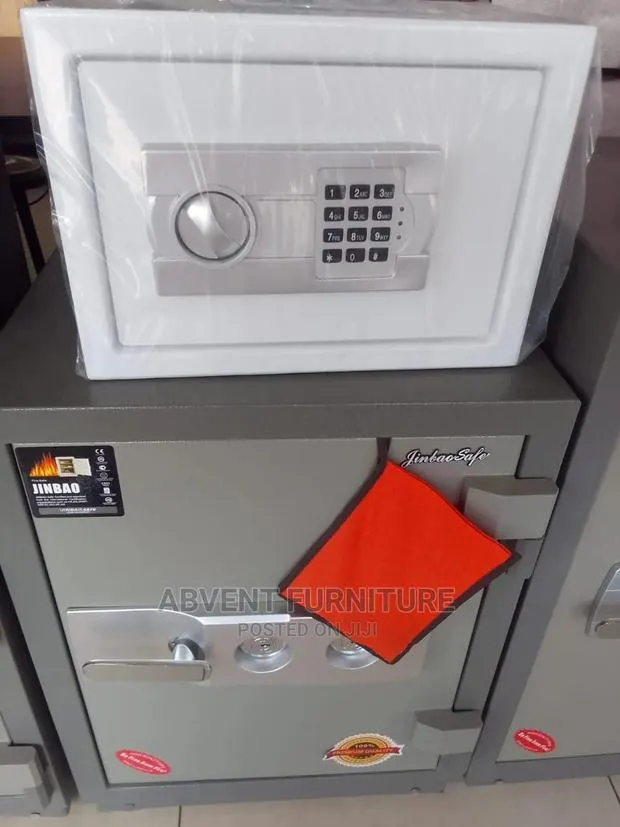 Hotel Safe · Photo 1