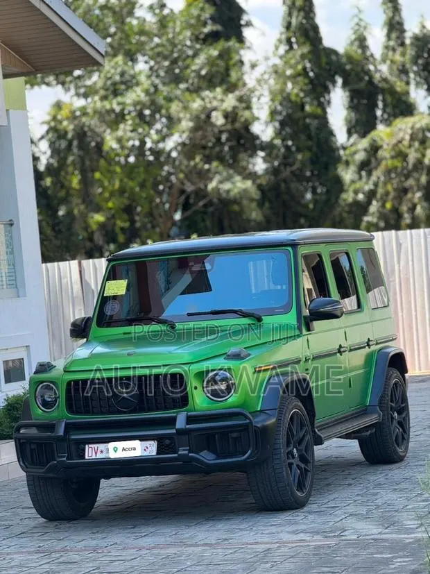 New Mercedes-Benz G-Class 2025 Green · Photo 1