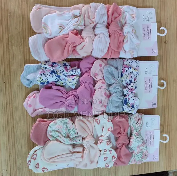 8 Pieces Headband and Mittens Set · Photo 1