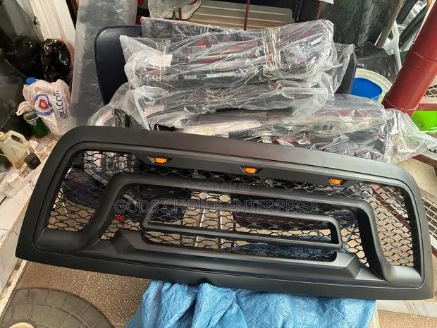 Front Grill Ram 2015-2016-2018-2020 Led · Photo 1