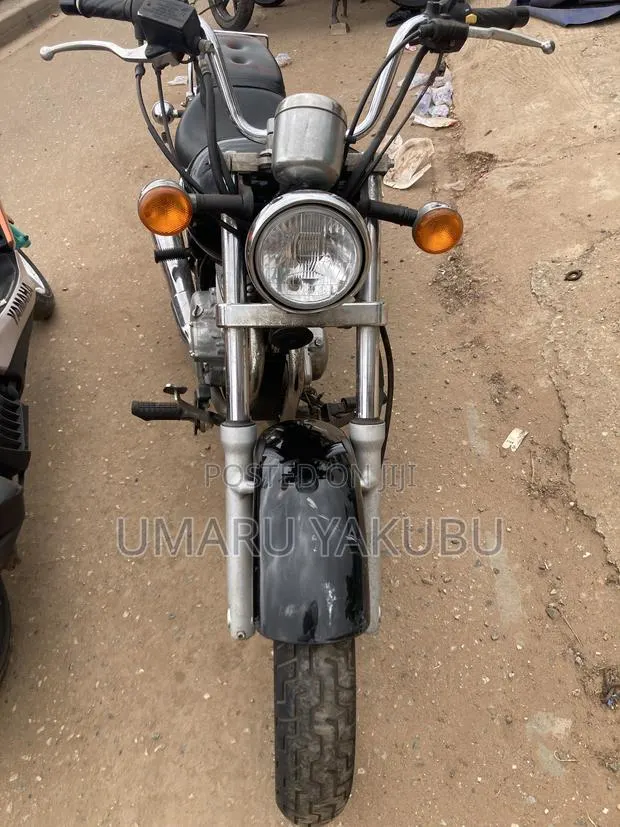 Suzuki 2023 Black · Photo 1