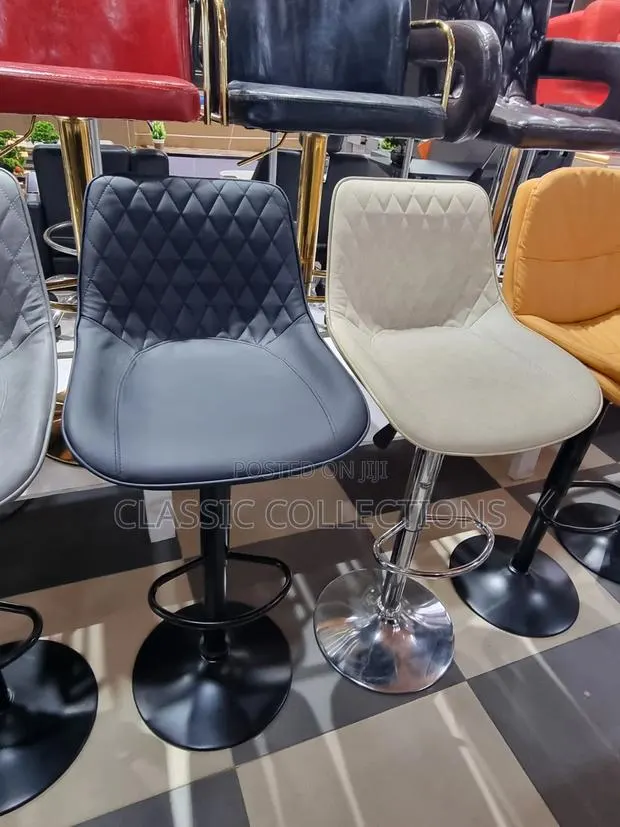 Bar Stool With Adjustable Matte Black Base · Photo 1