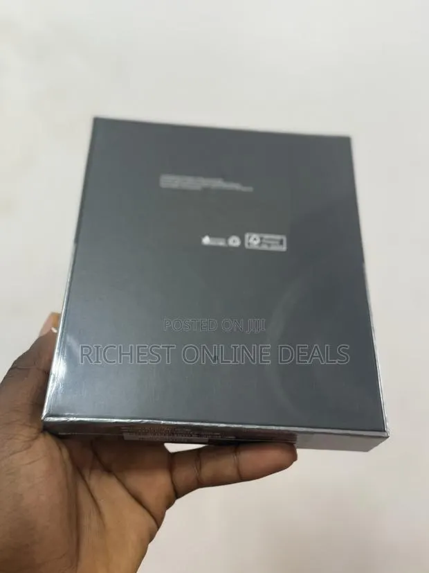 New Samsung Galaxy Z Fold4 256 GB Black · Photo 1
