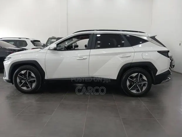 Hyundai Tucson 2024 White · Photo 1