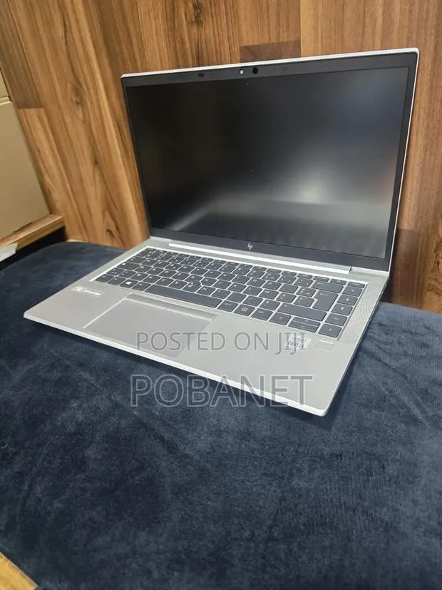 New Laptop HP EliteBook 840 G7 8GB Intel Core i5 SSD 256GB · Photo 1