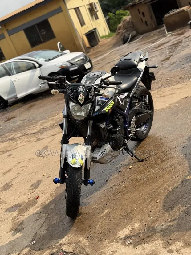 Yamaha 2024 Blue · Photo 1