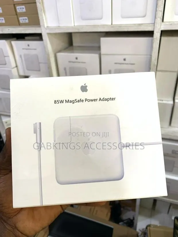 85w Magsafe Power Adapter · Photo 1