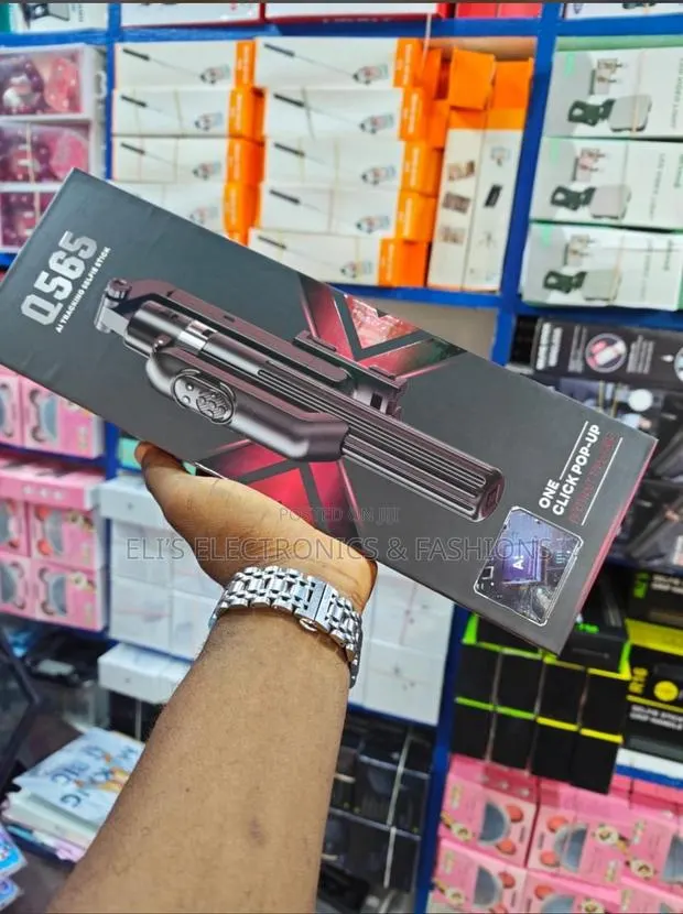 Q565 Ai Tracking Selfie Stick · Photo 1