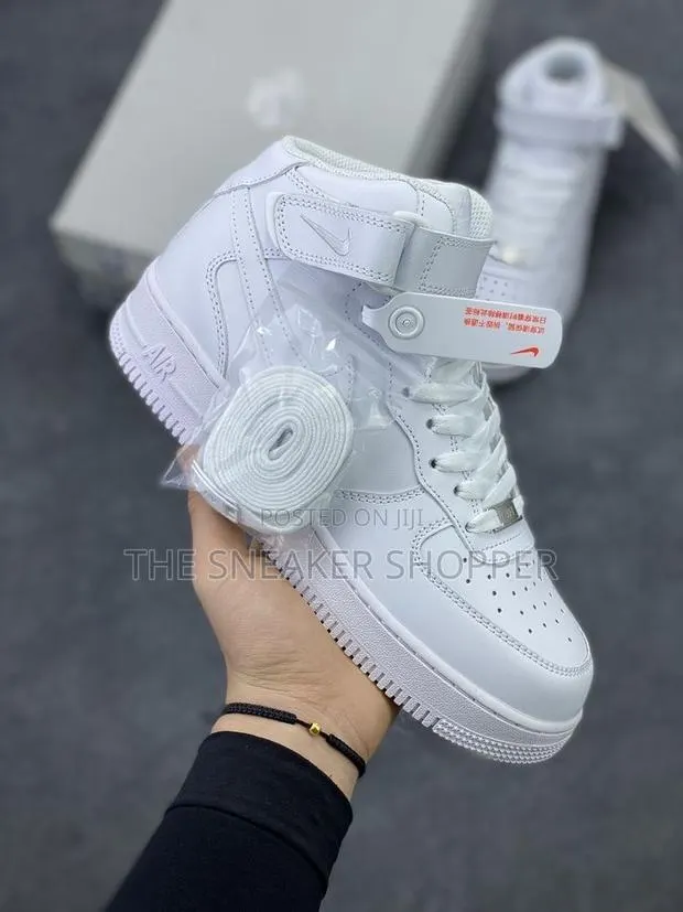 Airforce One Long Neck White Available · Photo 1