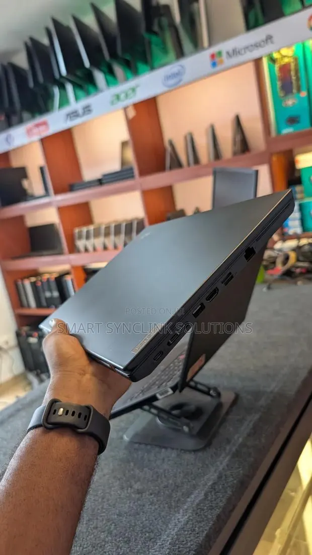Laptop Lenovo ThinkPad L14 8GB AMD Ryzen 5 SSD 256GB · Photo 1