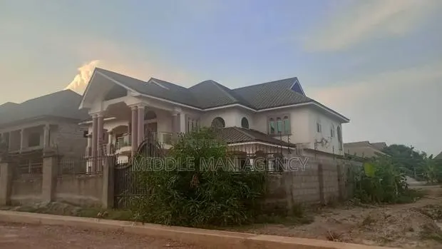 Furnished 6bdrm House in Middle Man Agency, Kumasi Metropolitan · Photo 1
